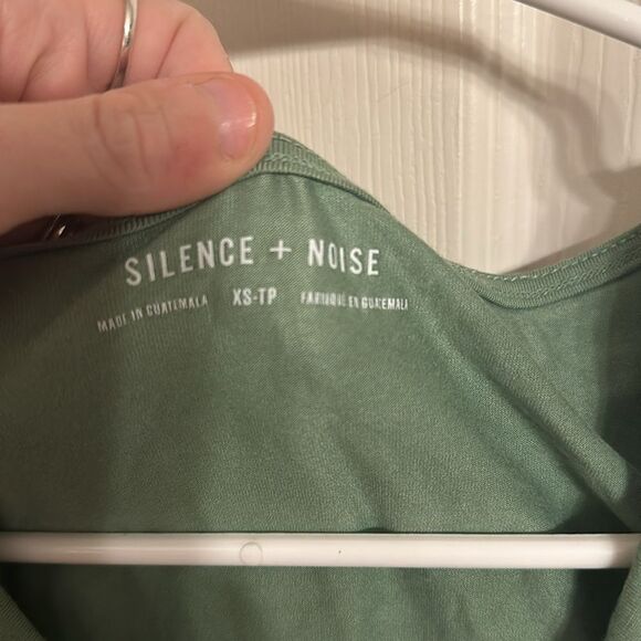 Silence + Noise Top NWOT Xsmall - Picture 2 of 5